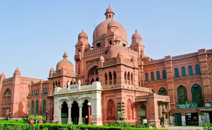 Lahore_Museum,_Lahore